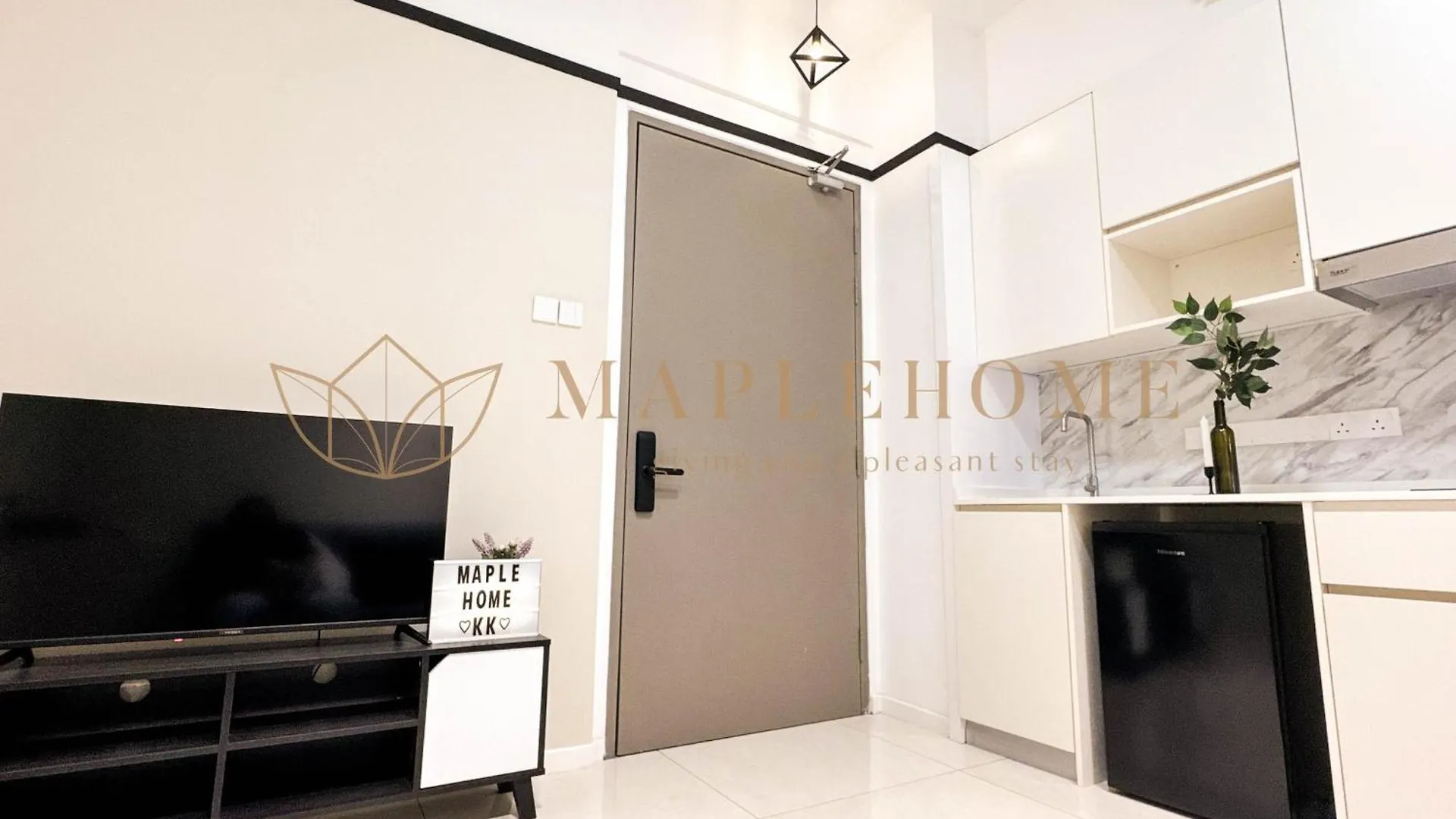 Bay Suites Premier Suites كوتا كينابالو